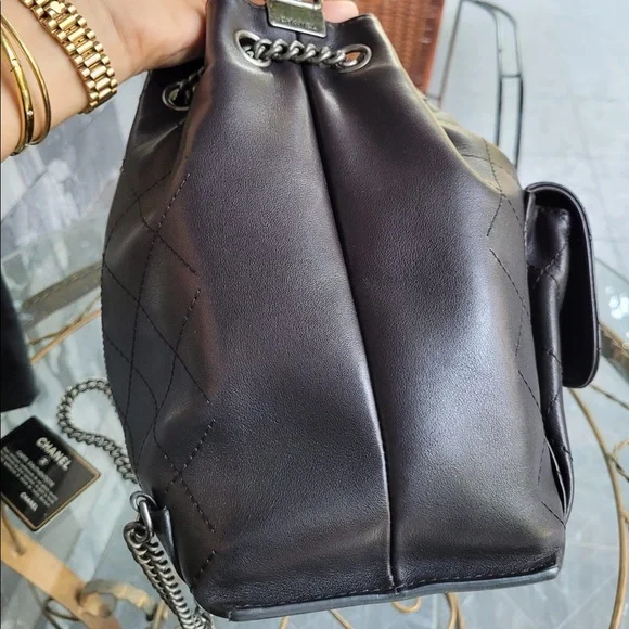 ❌SOLD❌SUPER CUTE!Chanel Bag Black Backpack Quilted Calfskin/Can use as a HandBag - Picture 4 of 16
